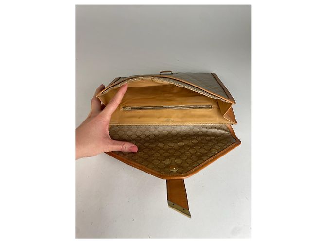 Céline Clutch in pelle monogramma Triomphe vintage di Celine beige e marrone D'oro - vista 5