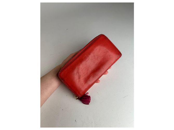 Vintage Loewe Madrid Zippy Wallet Red - view 3