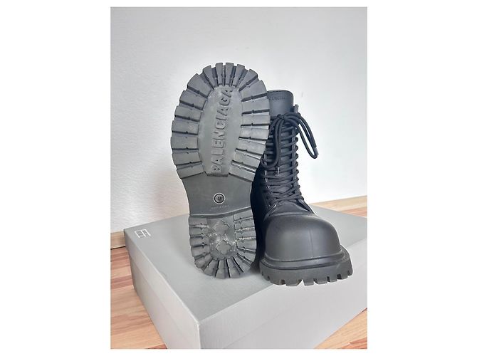 Balenciaga Black Rubber Boots - view 9