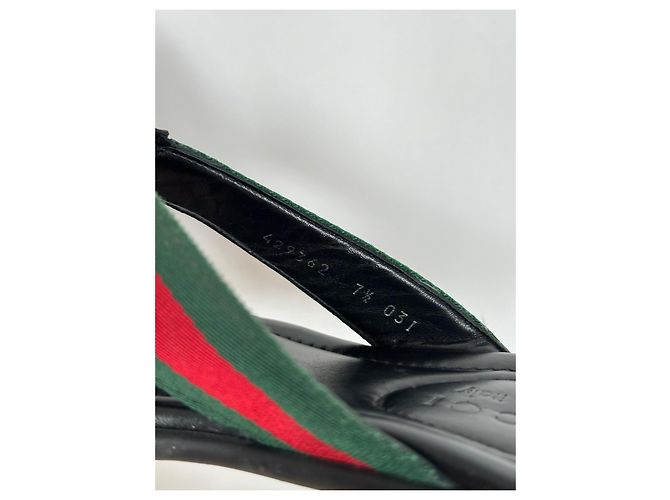Sandálias Gucci de couro preto com faixa Web Vermelho Verde - vista 9