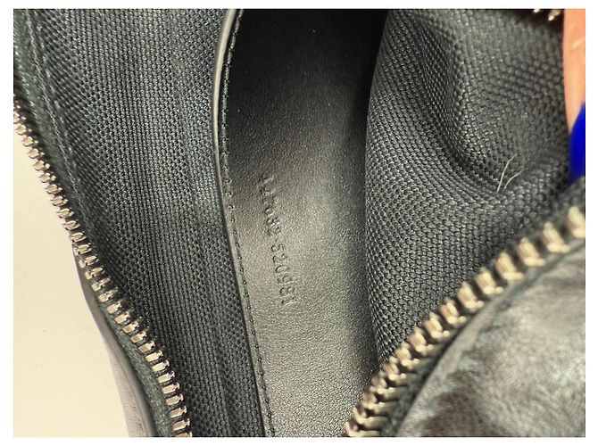 Borsa a tracolla monocromatica Gucci GG Marmont Small Camera Nero - vista 12