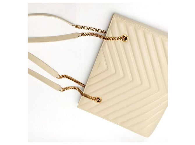 Saint Laurent Schultertasche aus elfenbeinfarbenem Leder mit Kette Roh - Ansicht 2
