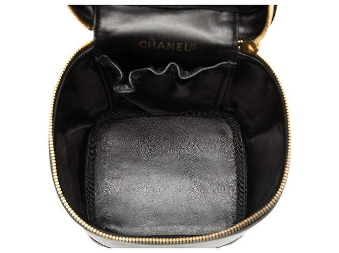 Vanity Neceser acolchado de cordero negro CC de Chanel - vista 4