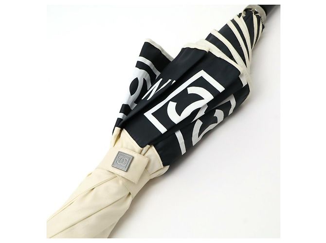 Timeless Regenschirm aus Nylon-Leinwand mit Coco Mark-Logo von Chanel Weiß - Ansicht 3