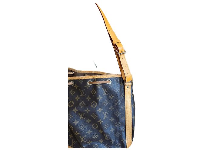 Noe Tracolla Louis Vuitton Noé in pelle nera Nero - vista 8