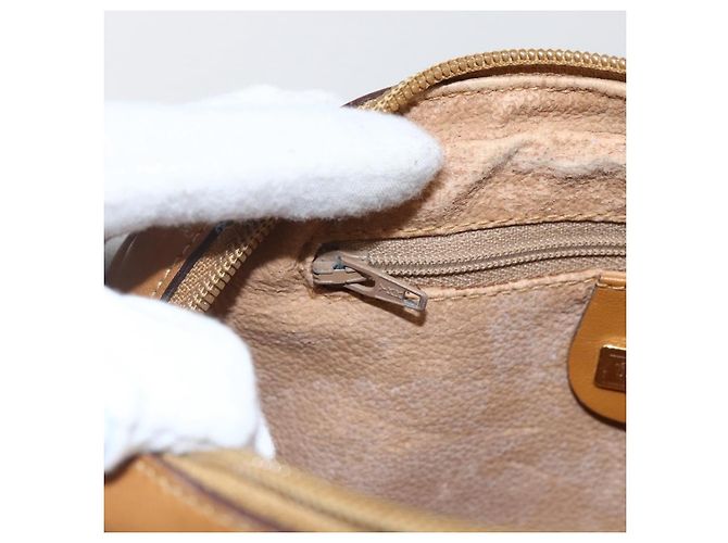 Gucci Borsa a spalla Micro GG Supreme in PVC Beige Oro Auth BA10809 D'oro - vista 21