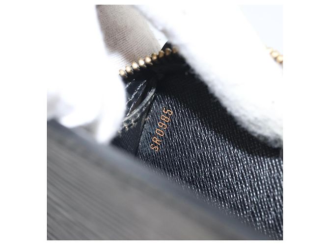 LOUIS VUITTON Pochette Uomo Epi Borsa Clutch Nera M52522 LV Auth 171613 Nero - vista 12