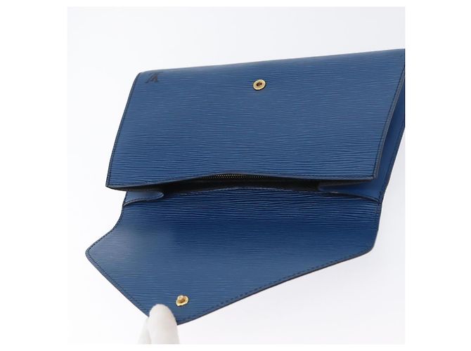 LOUIS VUITTON Clutch Art Déco Epi Blu M52635 LV Auth 171813 - vista 8