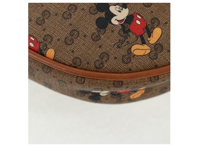 Gucci Zaino Disney Micro GG Supreme in PVC beige e oro 603730 Auth 159823M D'oro - vista 15