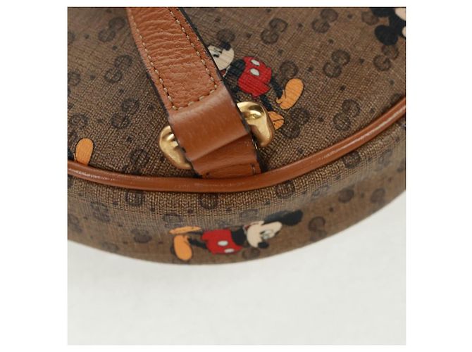 Gucci Zaino Disney Micro GG Supreme in PVC beige e oro 603730 Auth 159823M D'oro - vista 17