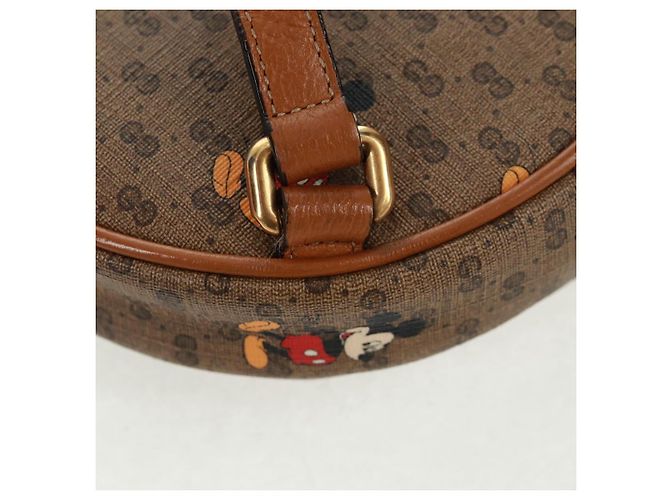 Gucci Zaino Disney Micro GG Supreme in PVC beige e oro 603730 Auth 159823M D'oro - vista 18