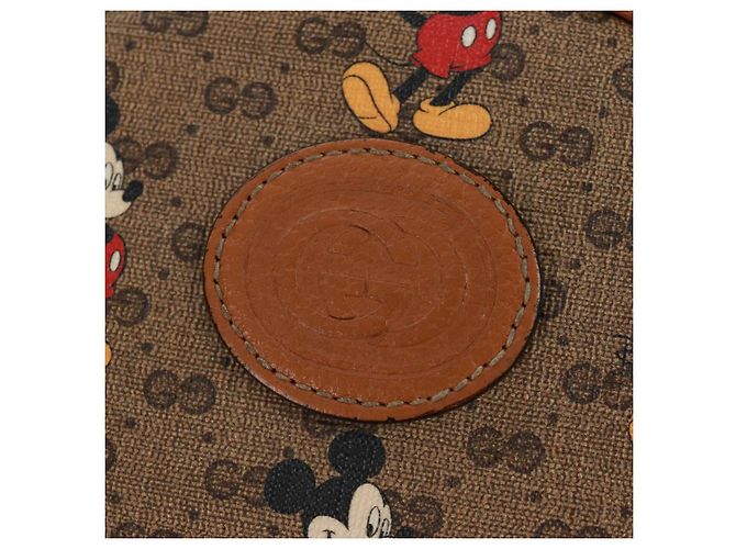Gucci Zaino Disney Micro GG Supreme in PVC beige e oro 603730 Auth 159823M D'oro - vista 19