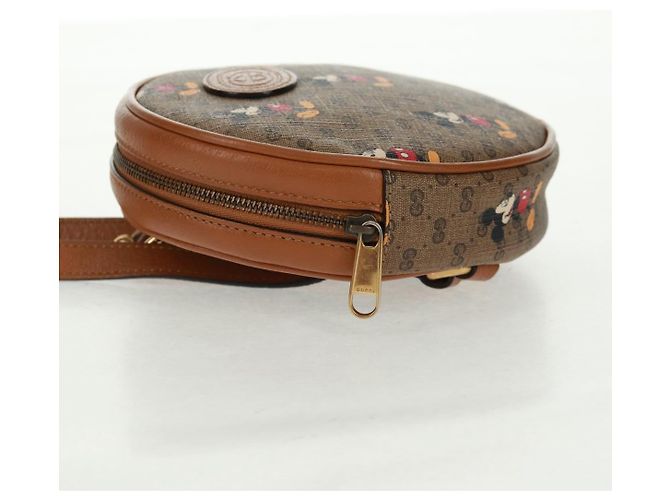 Gucci Zaino Disney Micro GG Supreme in PVC beige e oro 603730 Auth 159823M D'oro - vista 3