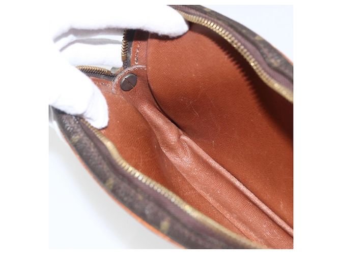 LOUIS VUITTON Clutch Marly Dragonne PM Monogram M51827 LV Auth 168928 Monogramma - vista 20