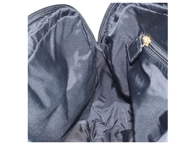 Céline Borsa a mano Celine Circle in nylon nero e oro Auth 168970 D'oro - vista 20