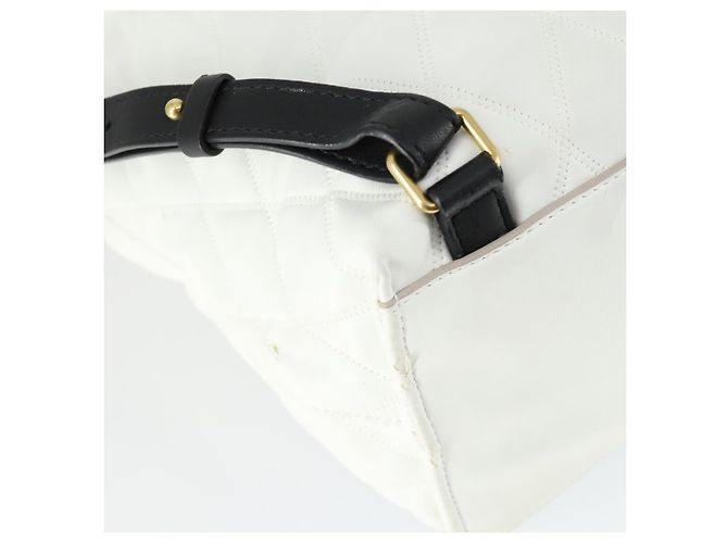Zaino GIVENCHY in pelle bianca e oro Auth BA10327 Bianco D'oro - vista 19