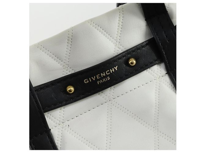 Zaino GIVENCHY in pelle bianca e oro Auth BA10327 Bianco D'oro - vista 20