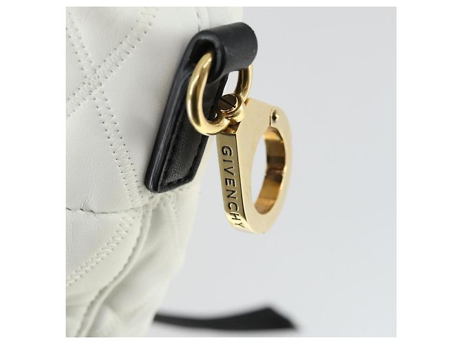 Zaino GIVENCHY in pelle bianca e oro Auth BA10327 Bianco D'oro - vista 21
