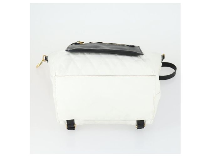 Zaino GIVENCHY in pelle bianca e oro Auth BA10327 Bianco D'oro - vista 5