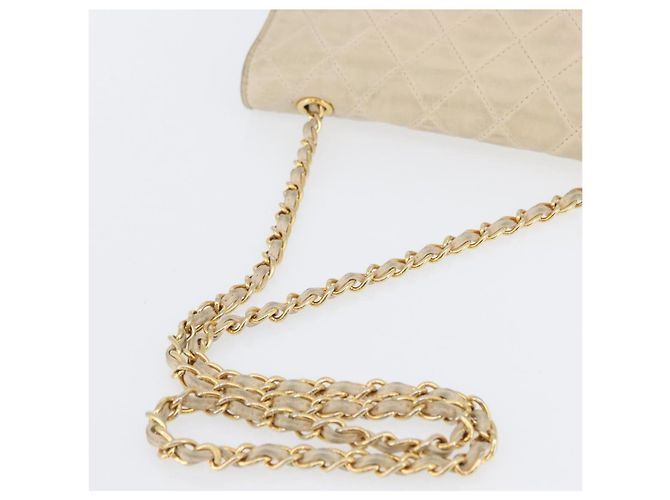 CHANEL Borsa a Spalla Matelassé in Pelle di Agnello Beige Oro CC Auth BA10672 D'oro - vista 7