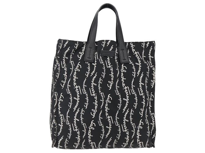 Borsa Tote Salvatore Ferragamo in nylon nero Auth BA10660V - vista 13