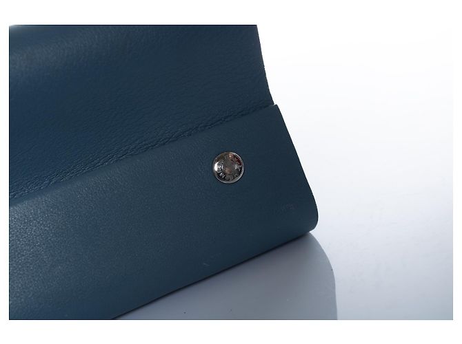 Hermès, carnet en cuir bleu - vue 7
