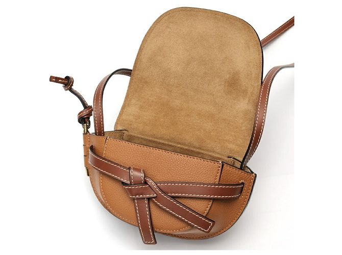 Borsa a Spalla Loewe Gate Mini in Pelle Marrone - vista 5