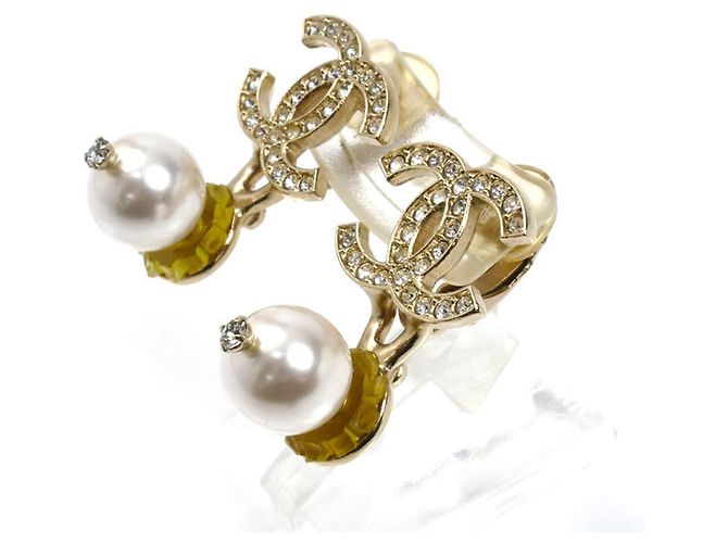 Orecchini a clip placcati in oro Chanel con strass e perle finte - vista 2