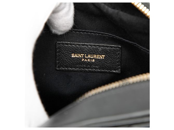 Bolsa de câmera Lou em couro matelassê preto com monograma Saint Laurent - vista 5