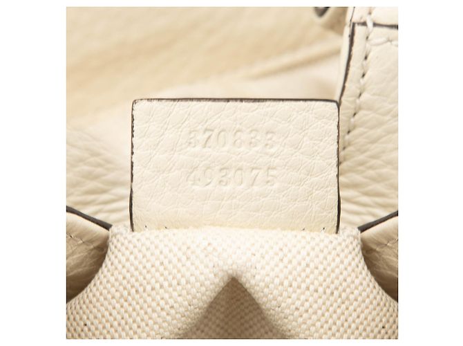 Bamboo Mochila Gucci White Large em pele de vitelo com borla de bambu e cordão Branco Cru - vista 6