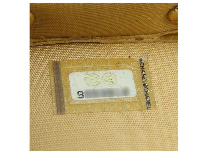 Timeless Llave de Chanel en Cuero Caviar Beige - vista 16