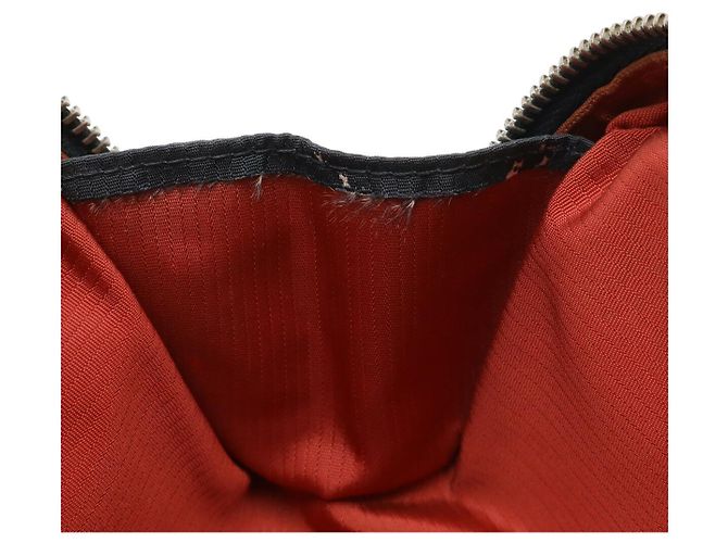Vanity Pochette in nylon della linea Travel di Chanel Nero Bianco Rosso - vista 6