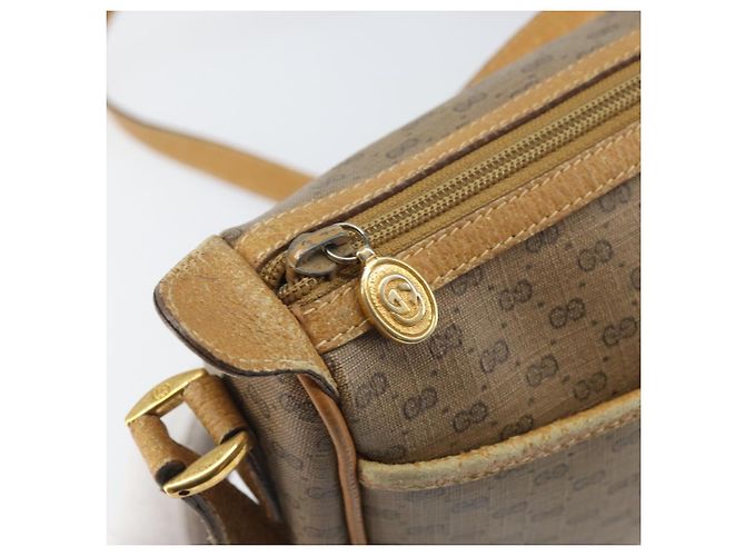 Borsa Sherry Line in PVC Beige e Oro Micro GG Supreme di GUCCI 89 02 032 Auth bs33296 D'oro - vista 9