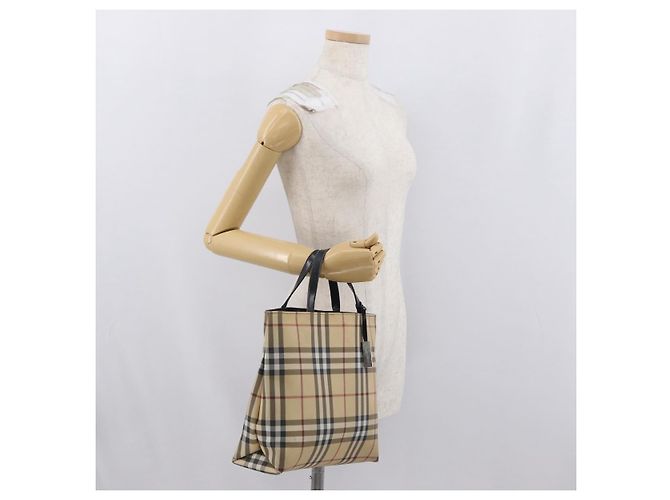 Bolso de mano de PVC beige con estampado Nova Check de BURBERRY Plata Auth 170920 - vista 22