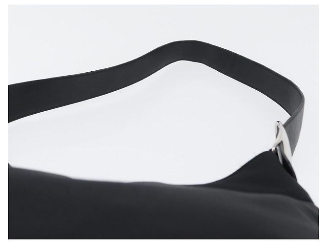 Borsa a Spalla Vala in Nylon Argento Nero Salvatore Ferragamo Auth ka2359 - vista 8