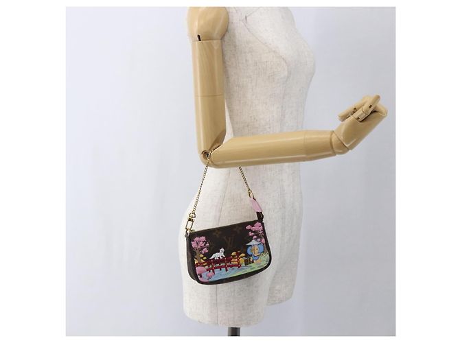 LOUIS VUITTON Monogram Vivienne Mini Pochette Accessori M45905 Auth 168260SM Monogramma - vista 22