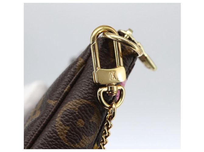 LOUIS VUITTON Monogram Vivienne Mini Pochette Accessori M45905 Auth 168260SM Monogramma - vista 8