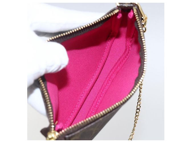 LOUIS VUITTON Mini Pochette Acessórios Ski Bear Monograma M67769 Auth 168216SM - vista 10