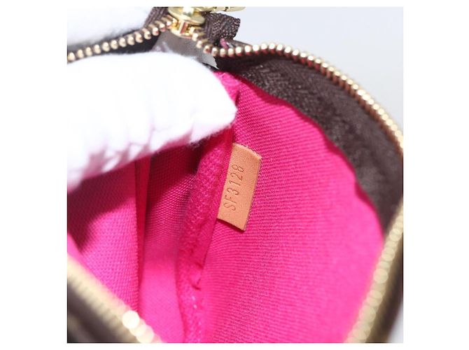 LOUIS VUITTON Mini Pochette Acessórios Ski Bear Monograma M67769 Auth 168216SM - vista 11