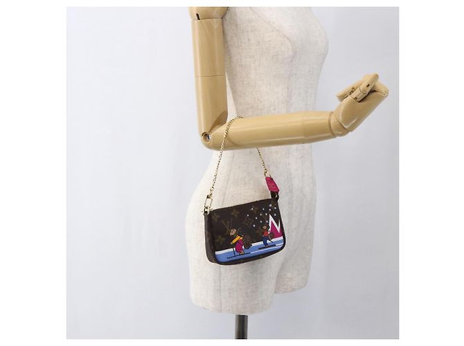 LOUIS VUITTON Mini Pochette Acessórios Ski Bear Monograma M67769 Auth 168216SM - vista 22