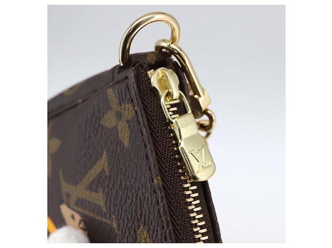 LOUIS VUITTON Mini Pochette Acessórios Ski Bear Monograma M67769 Auth 168216SM - vista 9