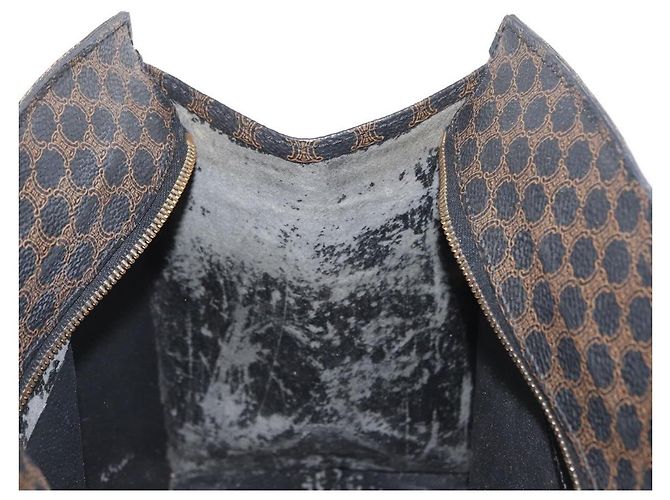 Céline Borsa a mano in tela Macadam CELINE in pelle PVC nera e oro Auth 171585 Nero D'oro - vista 20