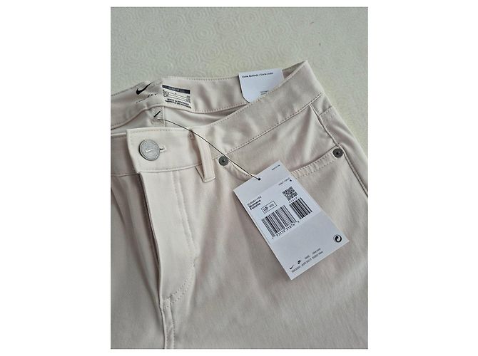 Pantalón beige slim fit Nike golf - vista 2