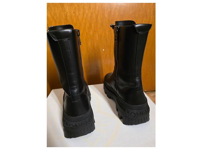 Botas Moncler Vail em Couro Preto - vista 2
