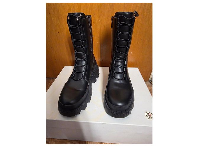 Botas Moncler Vail em Couro Preto - vista 4