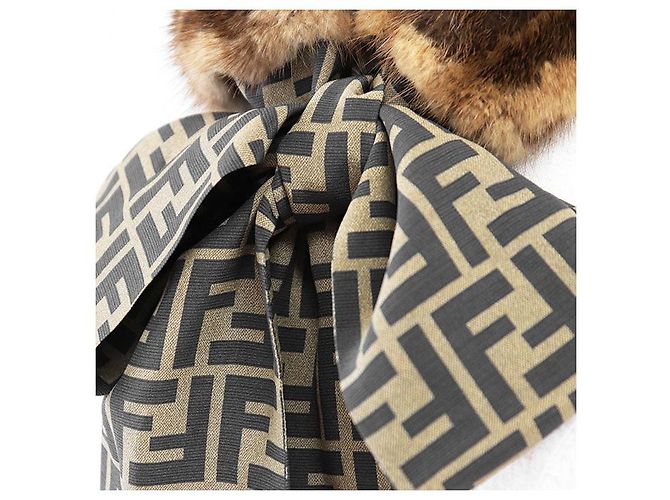 Fendi FENDI ROMA Maxi Lenço de Seda Wrappy Marrom - vista 6