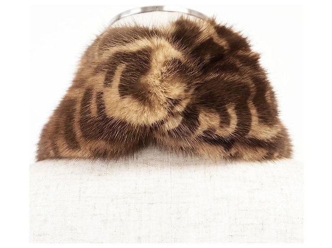 Fendi FENDI ROMA Maxi Lenço de Seda Wrappy Marrom - vista 8