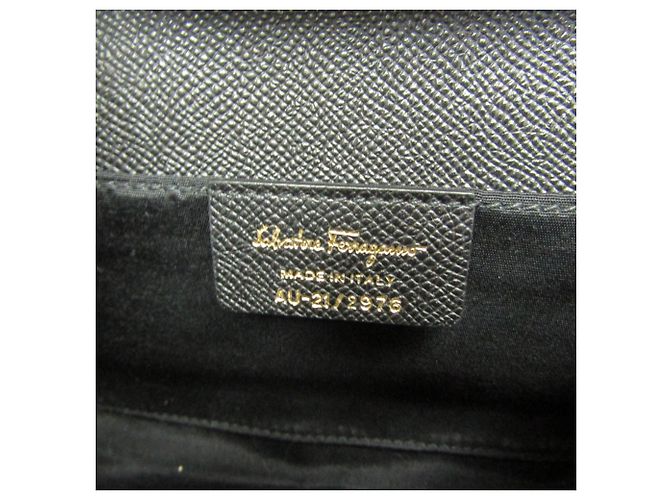 Borsa a Spalla Vara Small Chain di Salvatore Ferragamo Nero - vista 11
