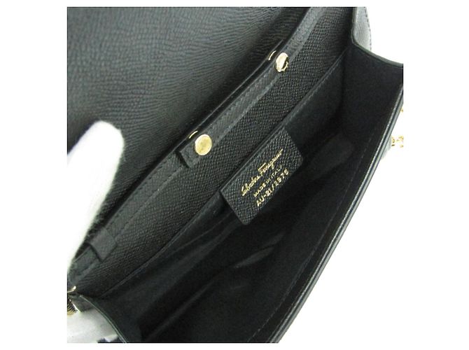 Borsa a Spalla Vara Small Chain di Salvatore Ferragamo Nero - vista 3