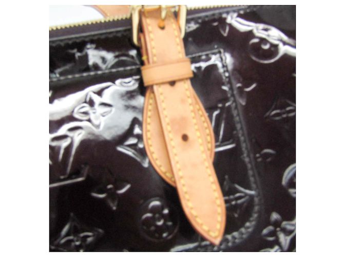 Borsa a Spalla Rosewood Avenue in Monogram Vernis di Louis Vuitton Bordò - vista 8